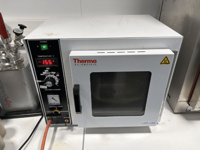 Thermo Fisher vacuum furnace