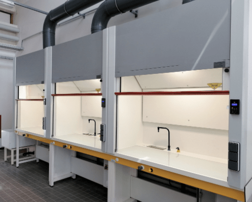 4 Fume Hoods