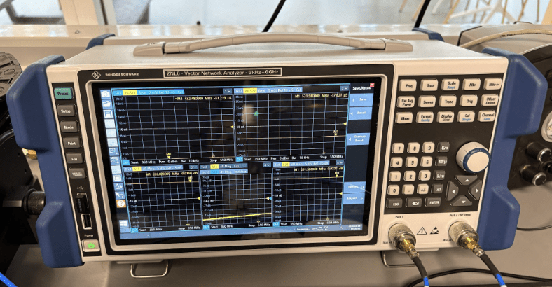 Vector network analyzer – Rohde & Schwarz ZNL6